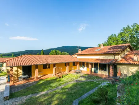 Margherita – Appartement 75 m² Bucine, piscine et jardin : photo 2
