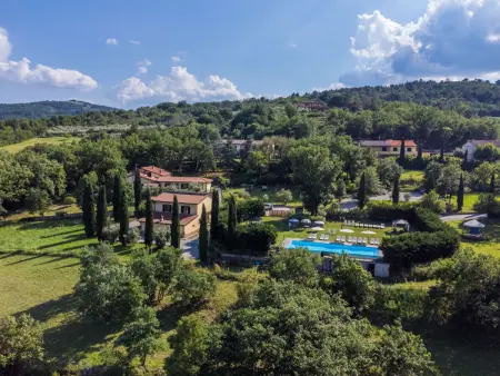 Margherita – Appartement 75 m² Bucine, piscine et jardin : photo 25