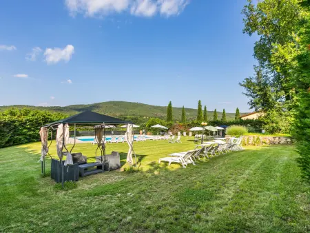 Margherita – Appartement 75 m² Bucine, piscine et jardin : photo 37