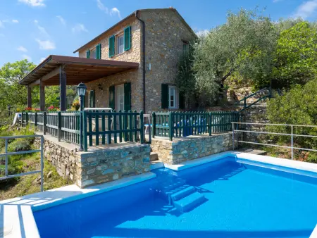 Location maison de vacances à Pietrabruna