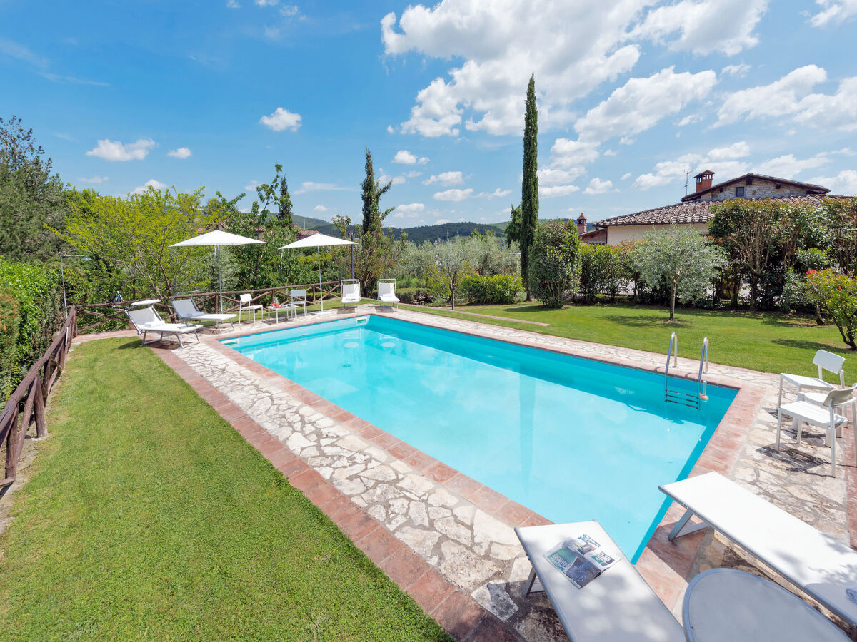 Villa del Poggio, maison 8 pers. avec piscine à Radda - Photo 1