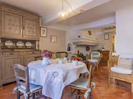 Côté Place, maison mitoyenne au cœur de Villars - Photo 1