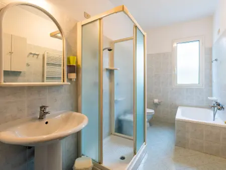 Appartement La Colombera à Diano Marina, piscine et verdure : photo 20