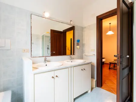 Appartement 75 m² à Diano Marina, agrotourisme avec piscine : photo 23