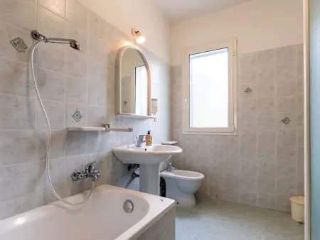 Appartement à Diano Marina avec piscine commune et balcon : photo 22