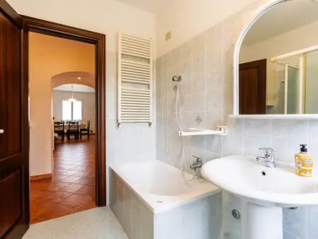 Appartement à Diano Marina avec piscine commune et balcon : photo 24