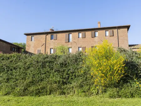 Maison rustique de 600 m² à Chiusi, piscine et jardin : photo 2