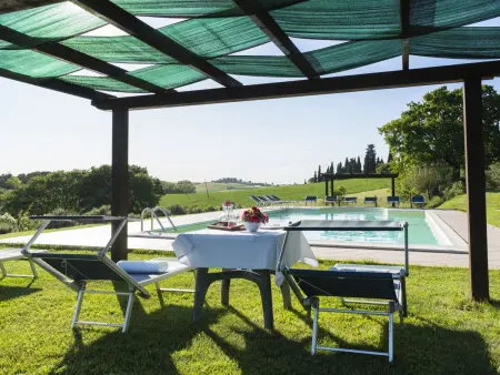 Maison rustique de 600 m² à Chiusi, piscine et jardin : photo 4