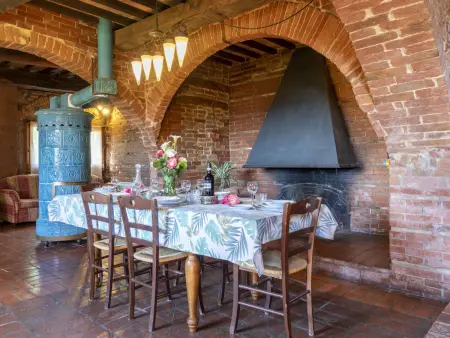 Maison rustique de 600 m² à Chiusi, piscine et jardin : photo 23