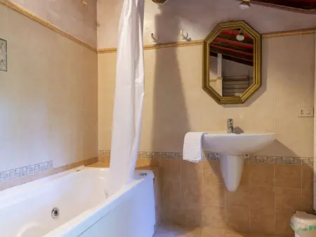 Maison rustique de 600 m² à Chiusi, piscine et jardin : photo 44