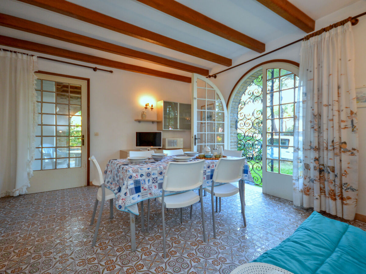 Villa Salvador – Maison avec service de plage à Lignano Pineta - Photo 2