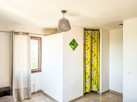 Maison Les Lauriers Roses à Largentière, vue sur les montagnes : photo 10