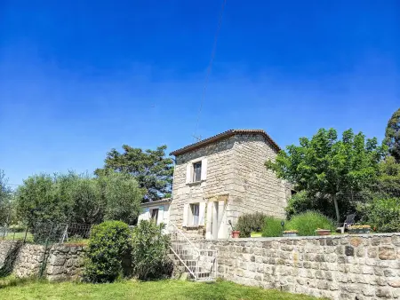 Maison Les Lauriers Roses à Largentière, vue sur les montagnes : photo 13