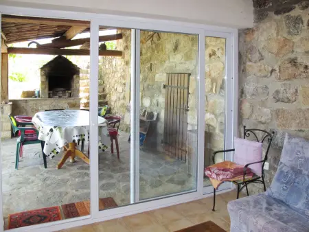 Maison Malbosc rustique avec terrasse à Saint-Genest-de-Beauzon : photo 6