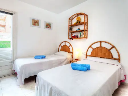 Maison mitoyenne à Pals avec piscine commune et jardin : photo 12