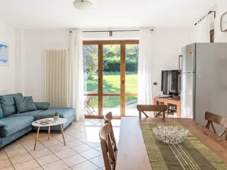 Maison jumelée à Colico pour 8 personnes, jardin et terrasse : photo 2