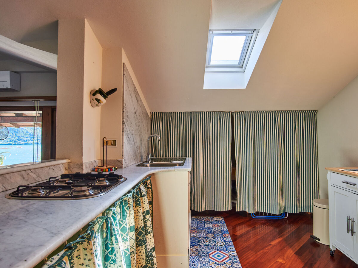 Appartement Terrazzo fiorito, vue lac et montagnes - Photo 13