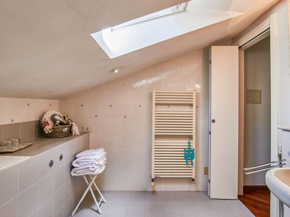 Appartement Terrazzo fiorito, vue lac et montagnes - Photo 24