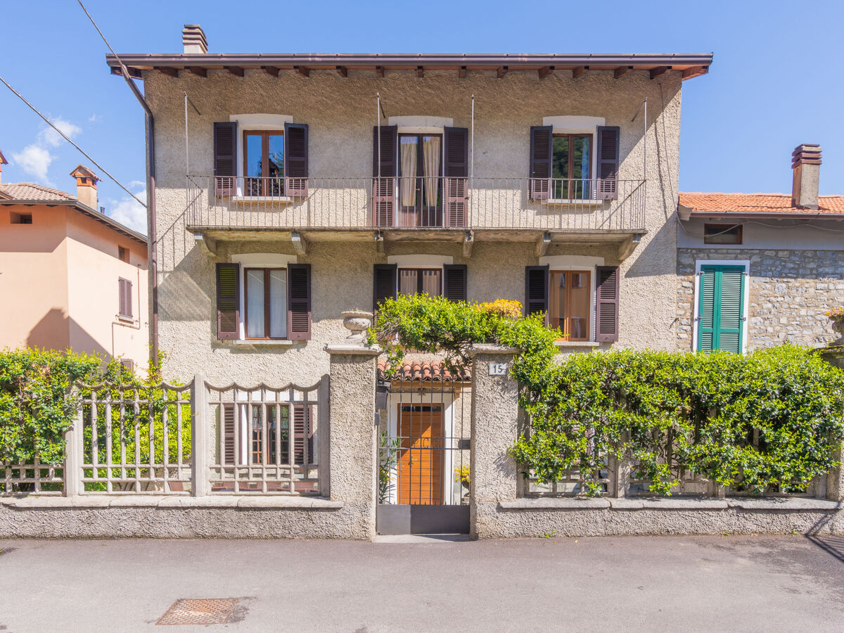 Maison Rita à Varenna : 4 chambres, piscine et vue sur le lac - Photo 4