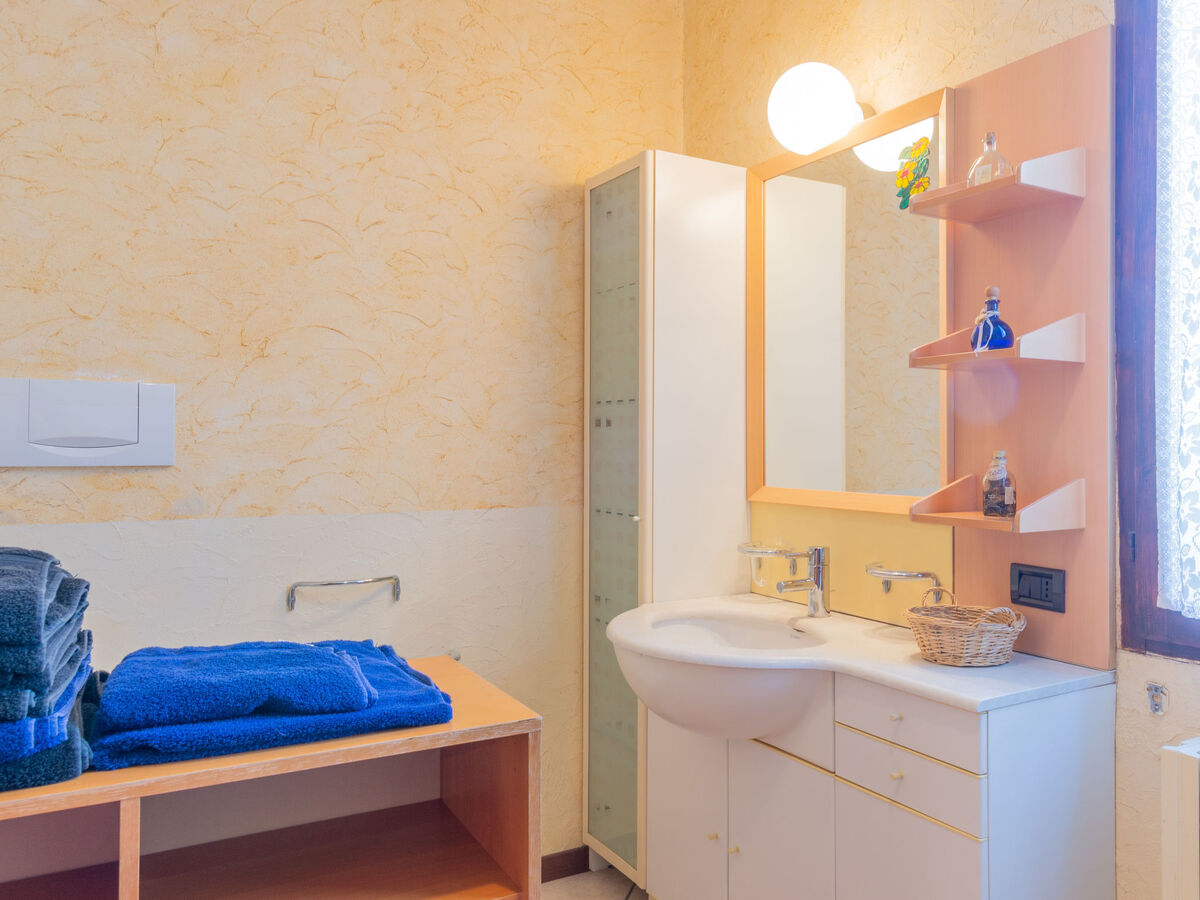 Maison Rita à Varenna : 4 chambres, piscine et vue sur le lac - Photo 32