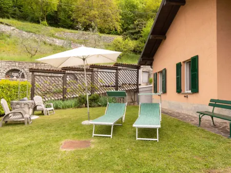 Maison jumelée à Varenna avec vue panoramique sur le lac : photo 2