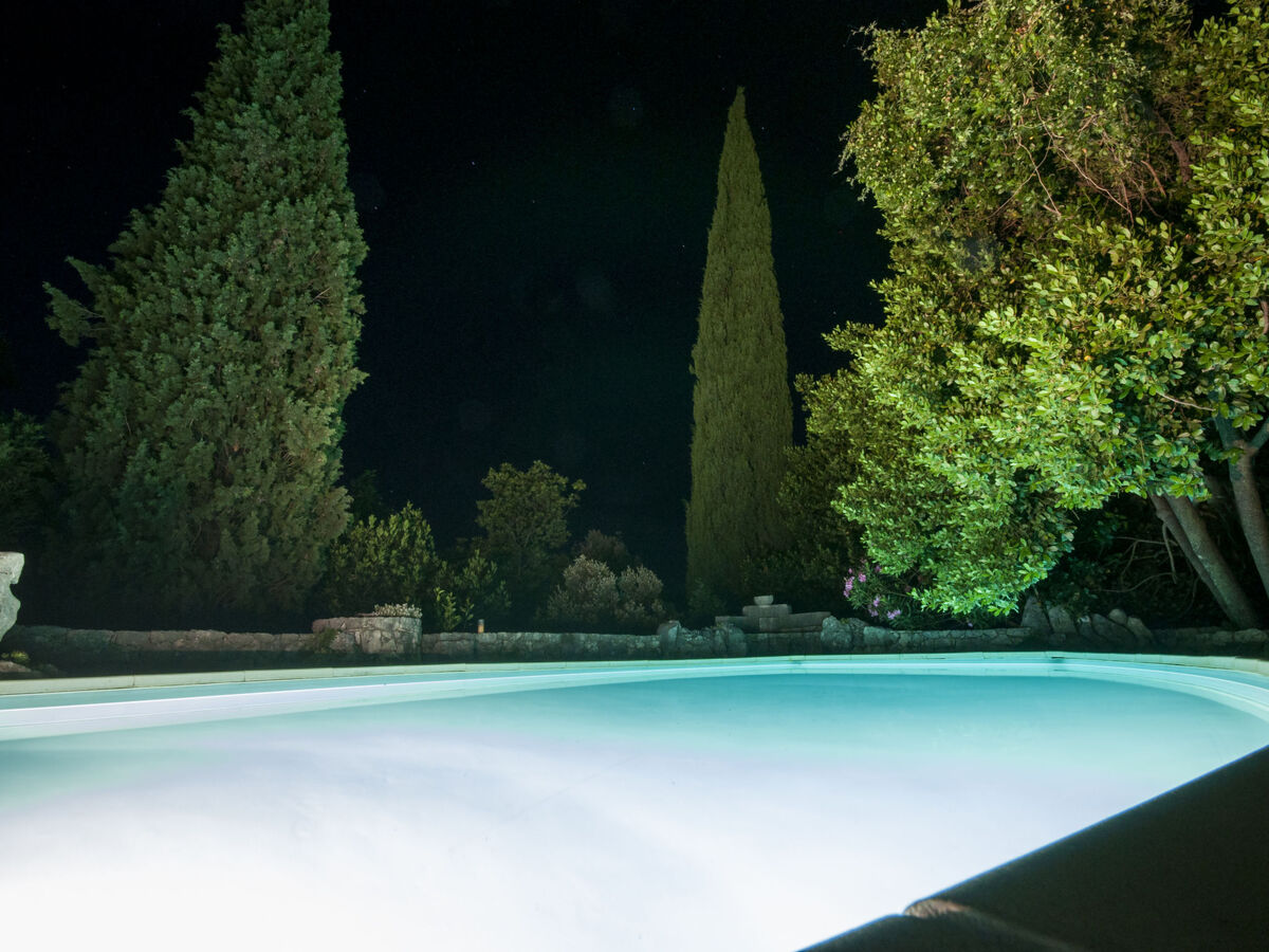 Podcempres, maison 3 étages avec piscine privée - Photo 3