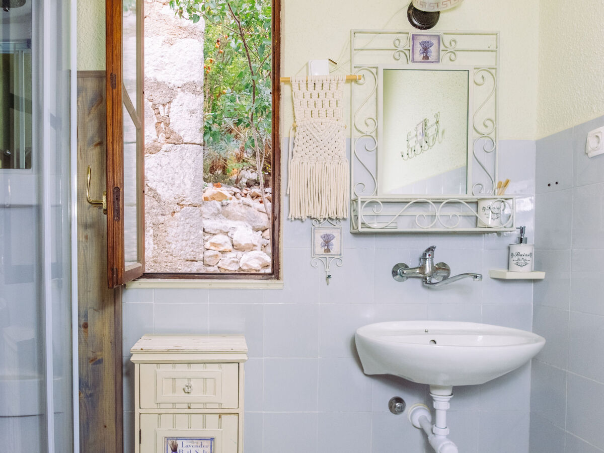 Podcempres, maison 3 étages avec piscine privée - Photo 16