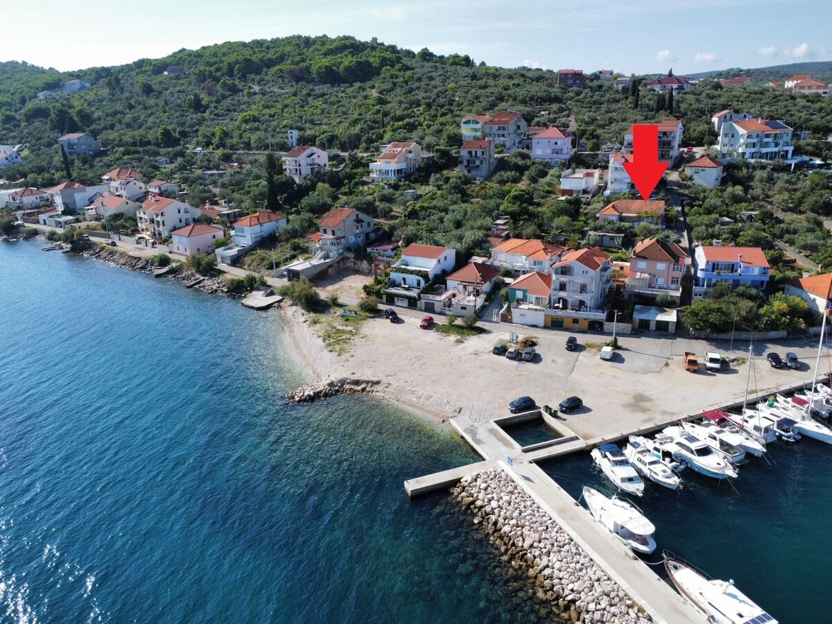 Maison Ines à Ugljan, 5 chambres à 80 m de la mer - Photo 2