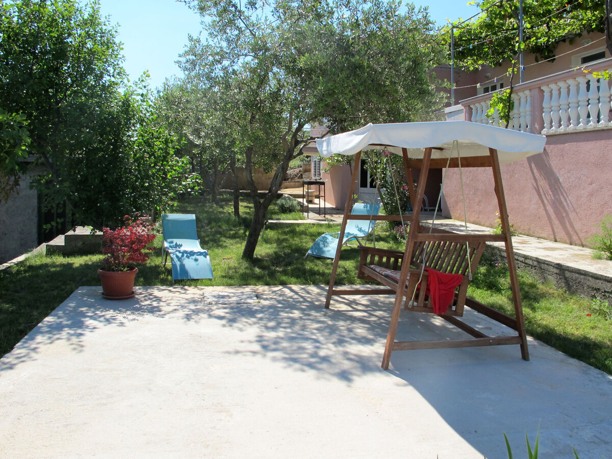 Maison Ines à Ugljan, 5 chambres à 80 m de la mer - Photo 9