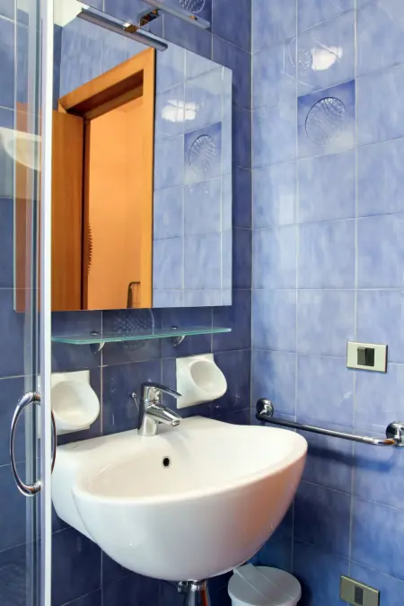 Appartement Le Rasole à Garda, terrasse couverte et vue piscine : photo 11