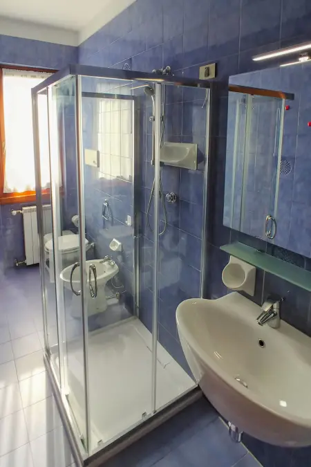 Appartement Le Rasole à Garda, terrasse couverte et vue piscine : photo 12
