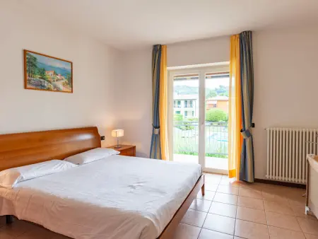 Appartement à Garda avec vue sur la piscine et le jardin : photo 13