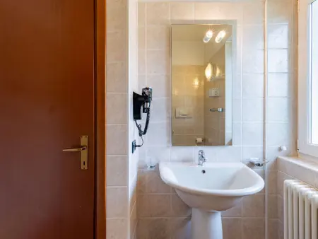 Appartement à Garda avec vue sur la piscine et le jardin : photo 21