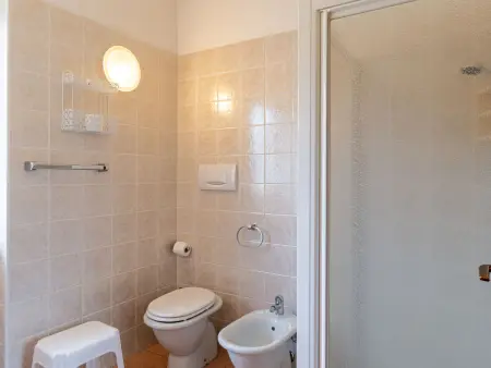 Appartement à Garda avec vue sur la piscine et le jardin : photo 22