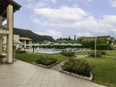 Appartement à Garda avec vue sur la piscine et le jardin : photo 26