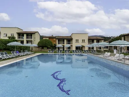 Appartement à Garda avec vue sur la piscine et le jardin : photo 35