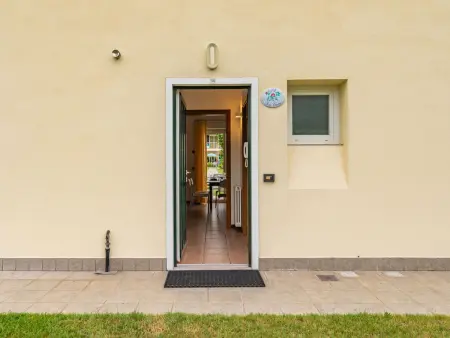 Appartement à Garda avec vue sur la piscine et le jardin : photo 36