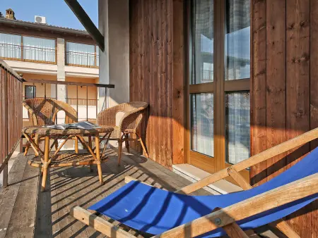 Maison à Salò avec balcon, jardinet et piscine commune : photo 4