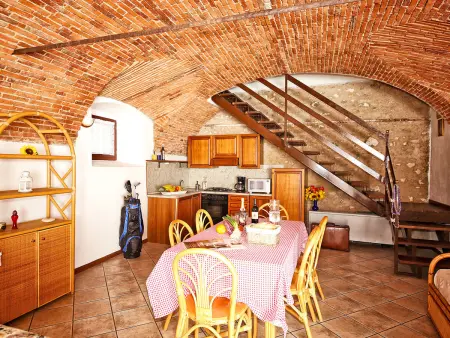 Maison à Salò avec balcon, jardinet et piscine commune : photo 6