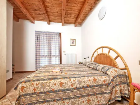 Maison à Salò avec balcon, jardinet et piscine commune : photo 7