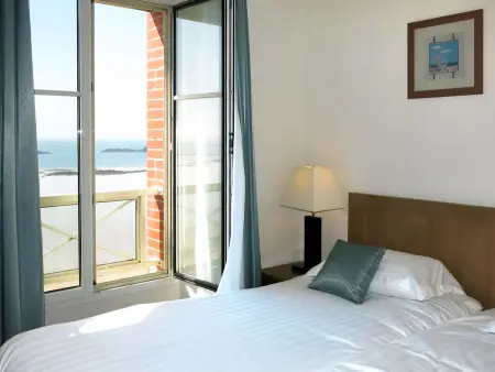 Reine Marine - T3 balcon vue mer à 30 m de la plage - Photo 4