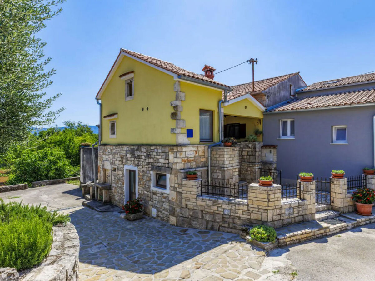Maison Kate avec piscine privée à Pićan - Photo 3