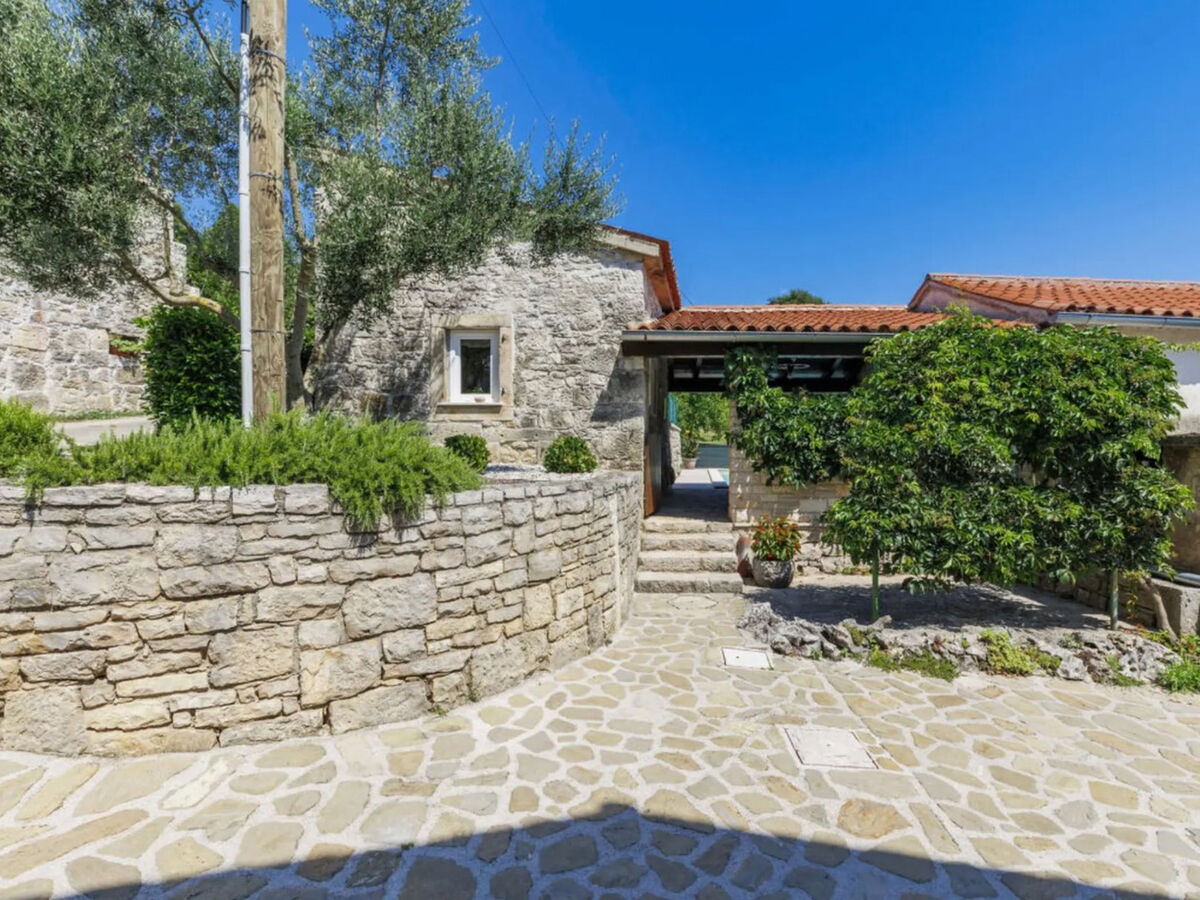 Maison Kate avec piscine privée à Pićan - Photo 37