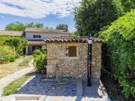 Maison Paolici à Labin : piscine privée et terrain : photo 7