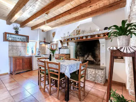 Maison Paolici à Labin : piscine privée et terrain : photo 8