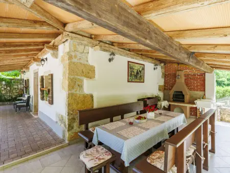 Maison Paolici à Labin : piscine privée et terrain : photo 13