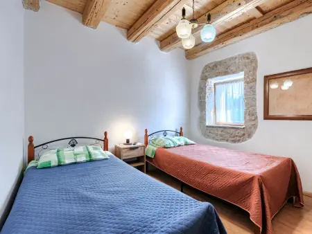 Maison Paolici à Labin : piscine privée et terrain : photo 19