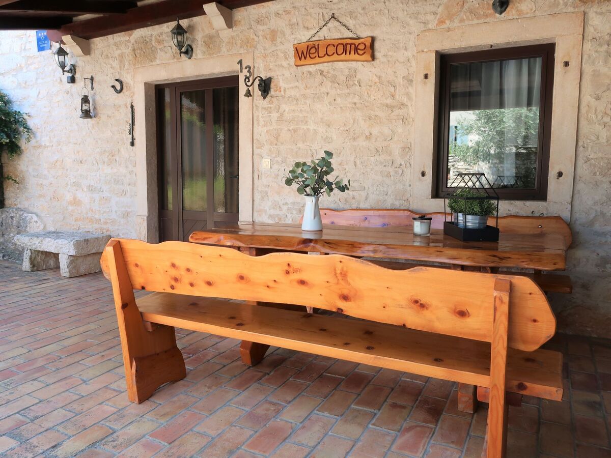 Maison Lara à Labin, terrasse couverte et terrain privé - Photo 4