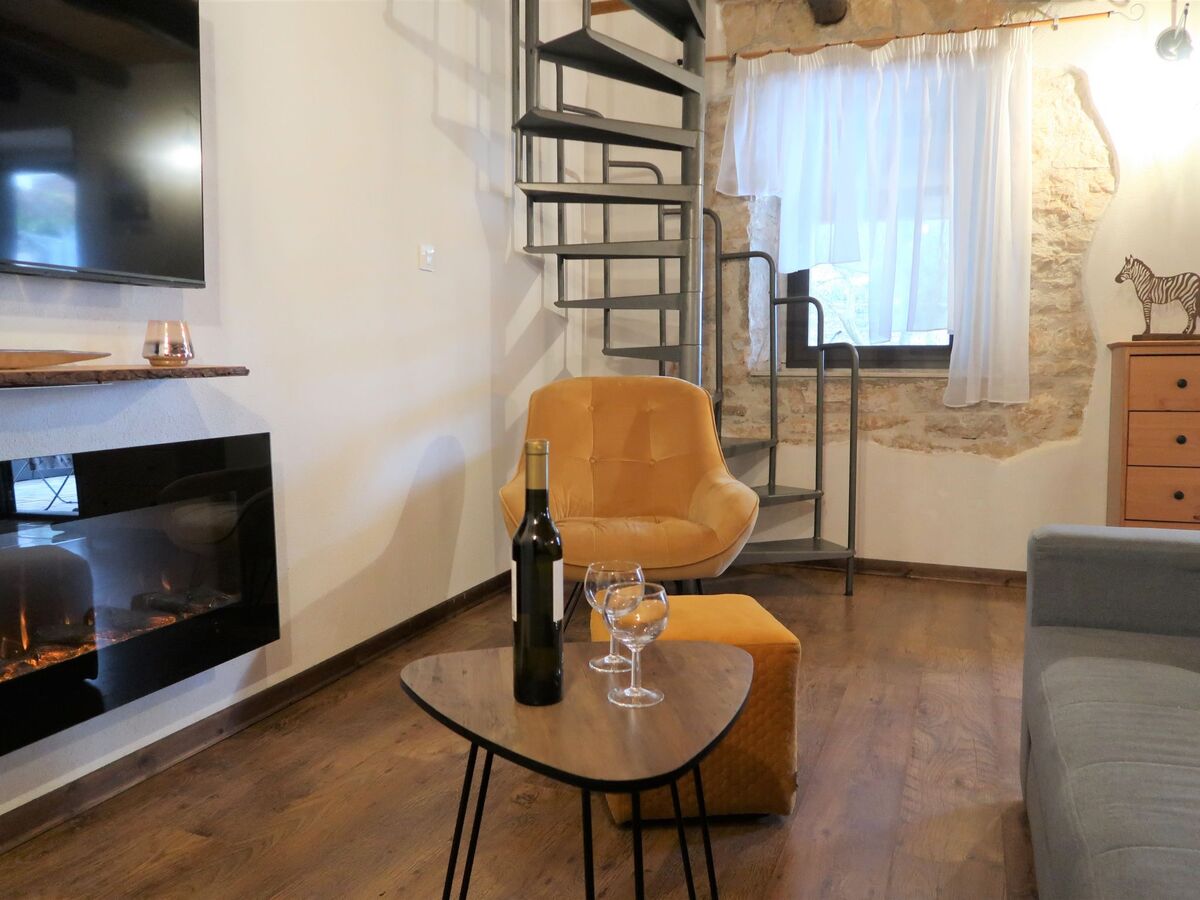 Maison Lara à Labin, terrasse couverte et terrain privé - Photo 7