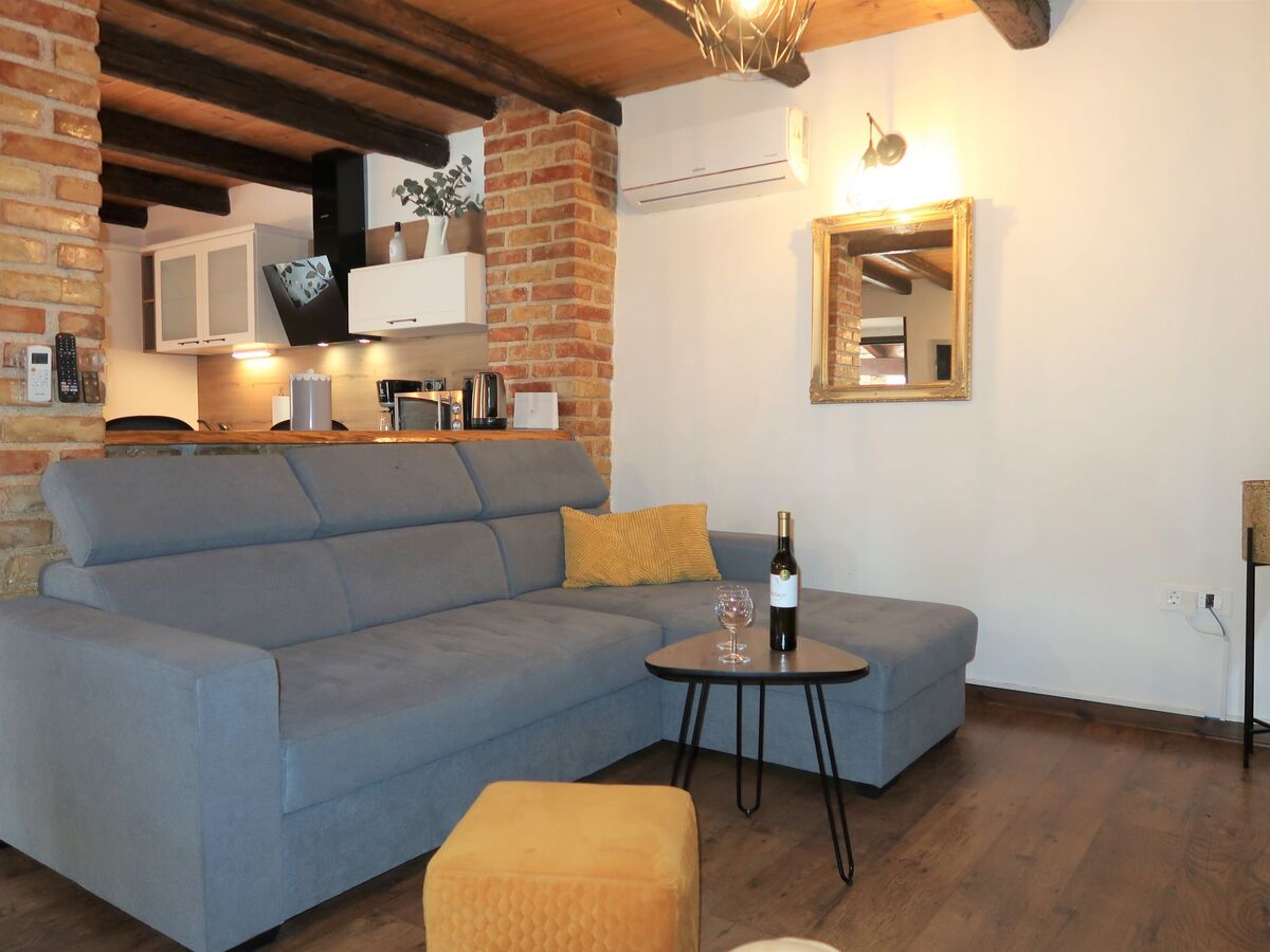 Maison Lara à Labin, terrasse couverte et terrain privé - Photo 9